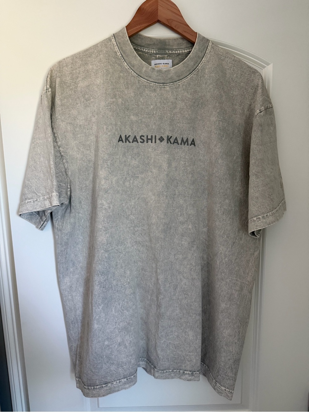 Men's Short-Sleeve Logo Tee in Washed Gray